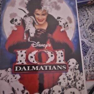 Disney's 101 Dalmatians Red and Black Cover